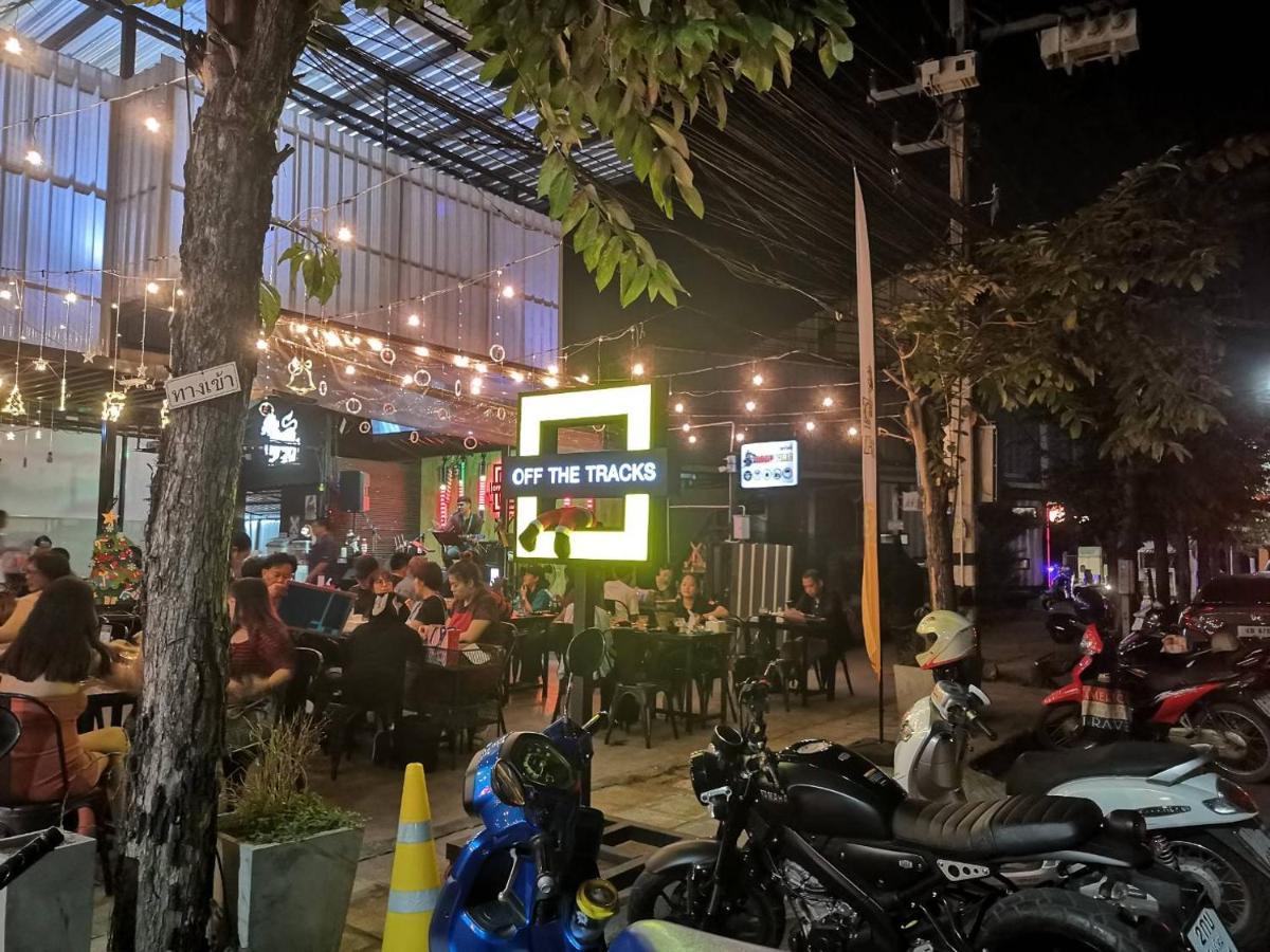 Supanich Condo Opposite The Train Station Chiangmai Chiang Mai Exterior foto